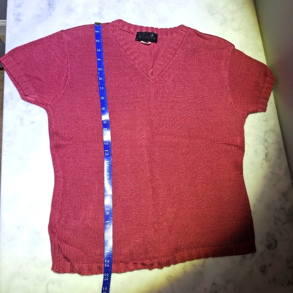 Pink V-neck Sweater / Short Sleeve V-neck Sweater - Picture 4 of 5